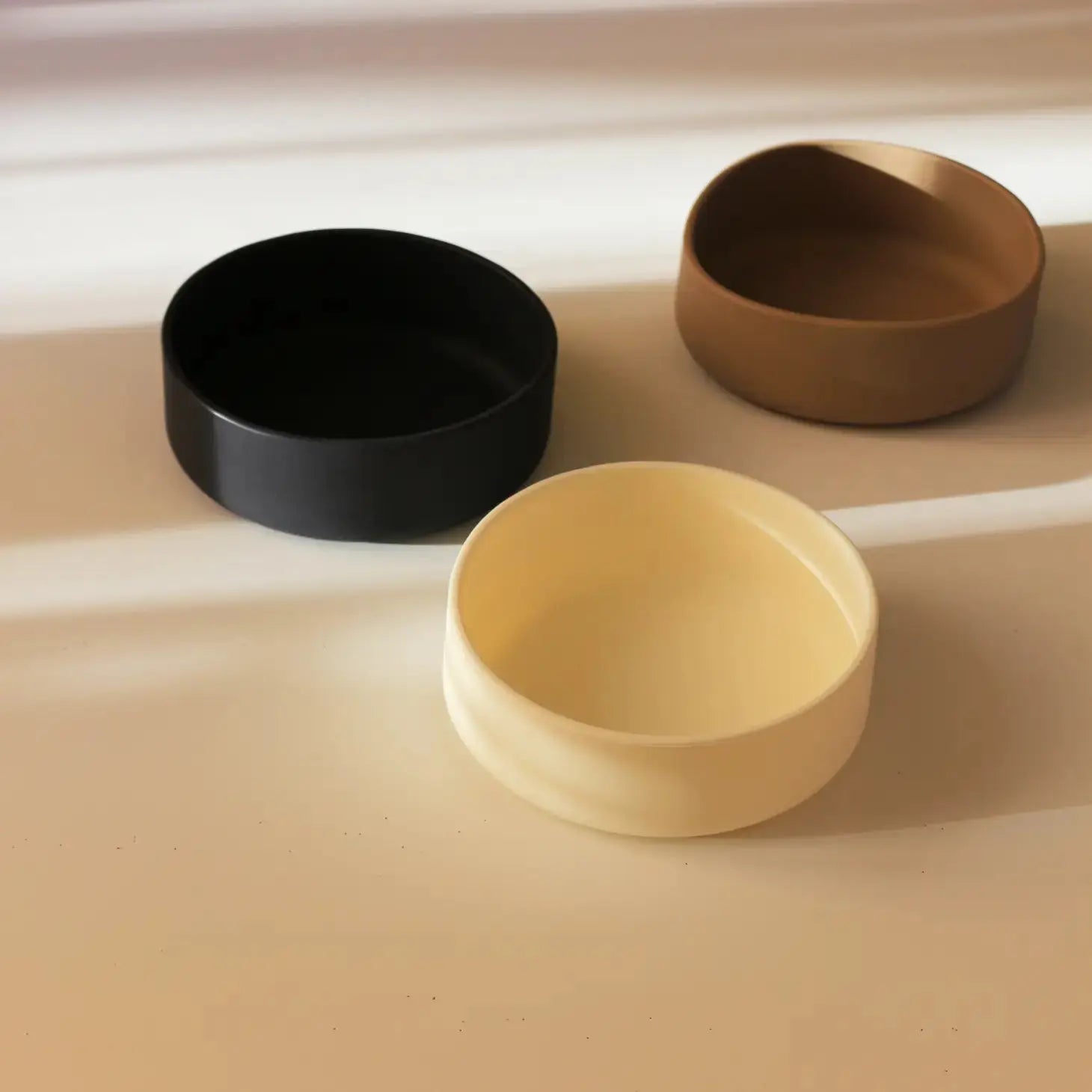 Silikonnapf in Beige - tadazhi tadazhi